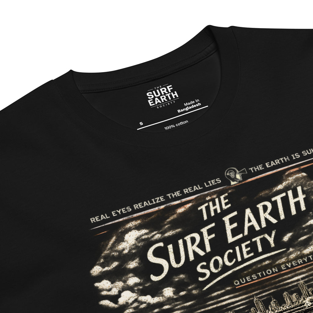The Surf Earth Society Vintage Australia Rustic graphic tee in navy FOLDED